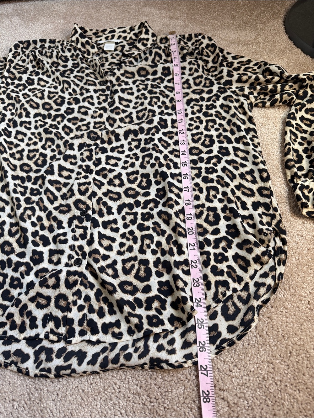 H&M Ladies Long Sleeve Leopard Print Lightweight Blouse. Size Medium - Picture 4 of 7